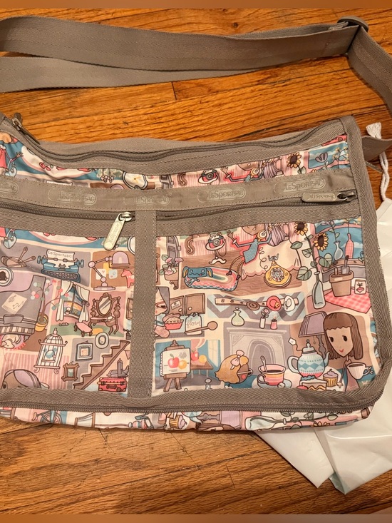 Lesportsac Handbags - LeSportsac Gray Printed Crossbody Bag - Playful Pastel Scene